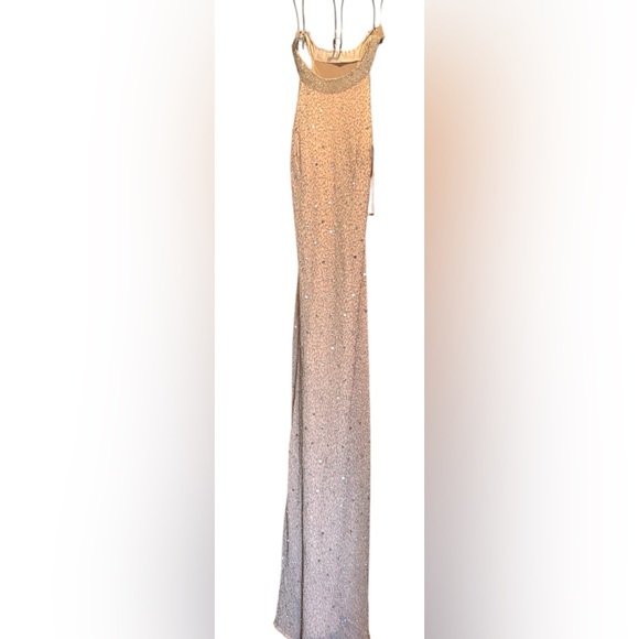 Dresses & Skirts - Elegant Light Pink Beaded Evening Gown
